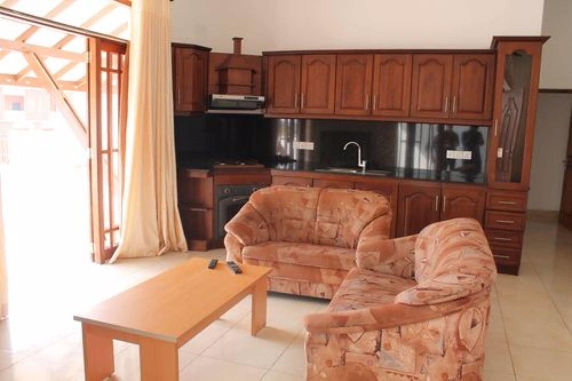 Prego Suites Ettukala Extérieur photo